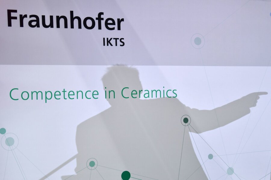 Umstrukturierung bei Fraunhofer CEM in Halle - Das Center for Economics and Management of Technologies CEM bleibt als neue Außenstelle des Fraunhofer IKTS auch in Zukunft am Standort Halle erhalten.