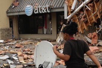 Könnte künftig öfter passieren: Bei einem seltenen August-Tornado wurden in Tulsa, Oklahoma (USA), Menschen verletzt.