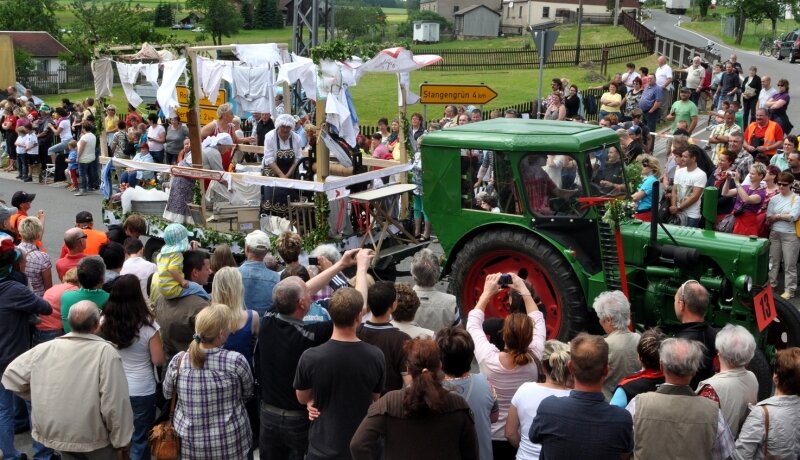 Umzug krönt Wildenaus 600-Jahr-Feier - Wildenau hat mit dem Festumzug den Höhepunkt seiner 600-Jahr-Feier erlebt.