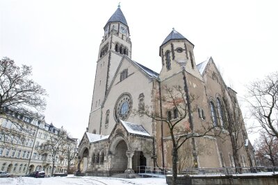 Unbekannte stehlen Silbergeschirr und Kruzifix aus Plauener Markuskirche - Die Plauener Markuskirche war am Wochenende das Ziel von Einbrechern.