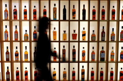Unbekannte stehlen teuren Whiskey aus Freiberger Geschäft - Bislang unbekannte Täter sollen in der Nacht von Mittwoch auf Donnerstag in ein Freiberger Geschäft eingedrungen sein und zehn Flaschen hochwertigen Whiskey im Wert von 2500 Euro gestohlen haben.