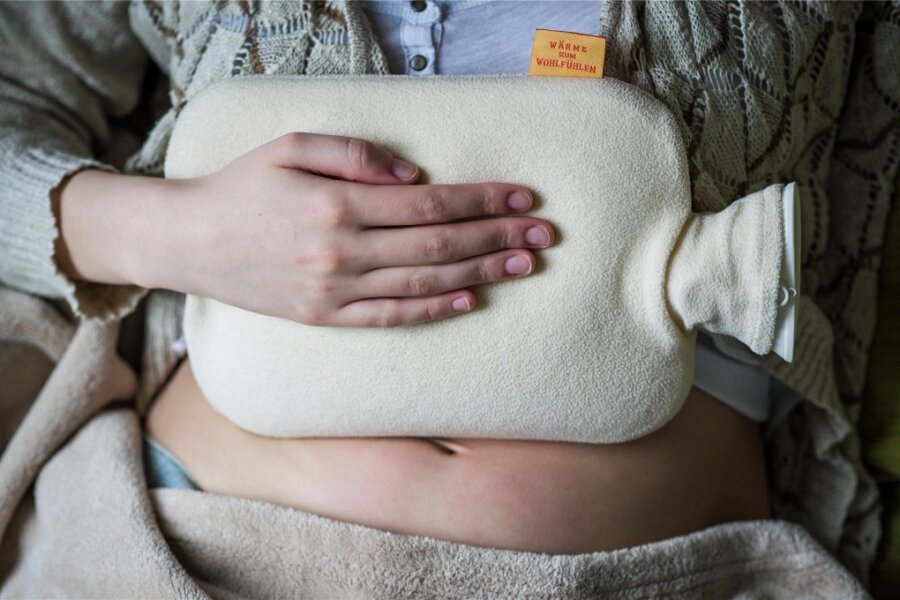 Unerfüllter Kinderwunsch: Immer öfter steckt Endometriose dahinter - Bauchschmerzen