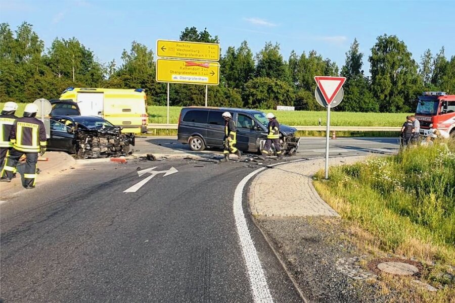 Unfälle an der A 72: Fahrlehrer fordert Kreisverkehr - Immer wieder kracht es an der Autobahnauffahrt zur A 72 bei Obergräfenhain, wie hier am 11. Juni dieses Jahres.