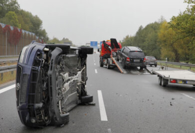 Ein Unfall hat sich am Dienstag gegen 12.45 Uhr auf der A 72 bei Chemnitz ereignet. 