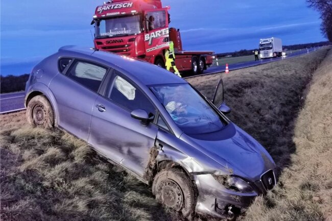 Unfall Auf Der B 101 Bei Großschirma