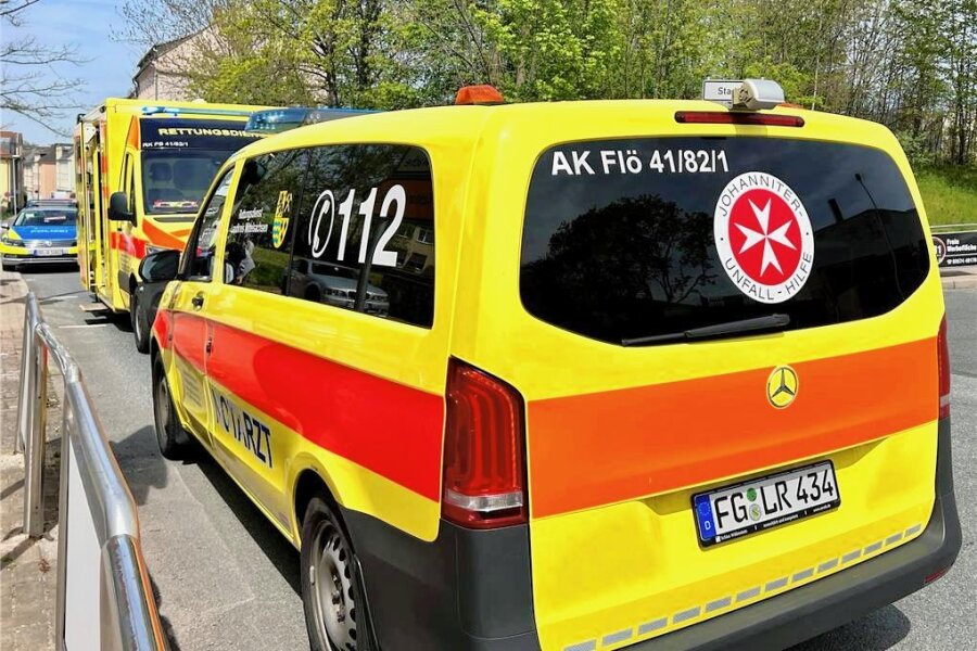 Unfall in Frankenberg: Schülerin schwer verletzt - Am Freitagmittag kam es auf der Altenhainer Straße in Frankenberg zu einem Verkehrsunfall. 