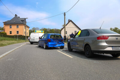 Unfall in Waldkirchen: Drei Menschen verletzt - 