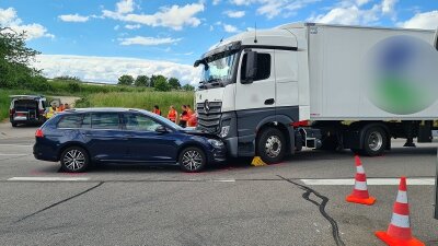 Unfall in Zwickau: verletzte Frau muss in Klinik - 