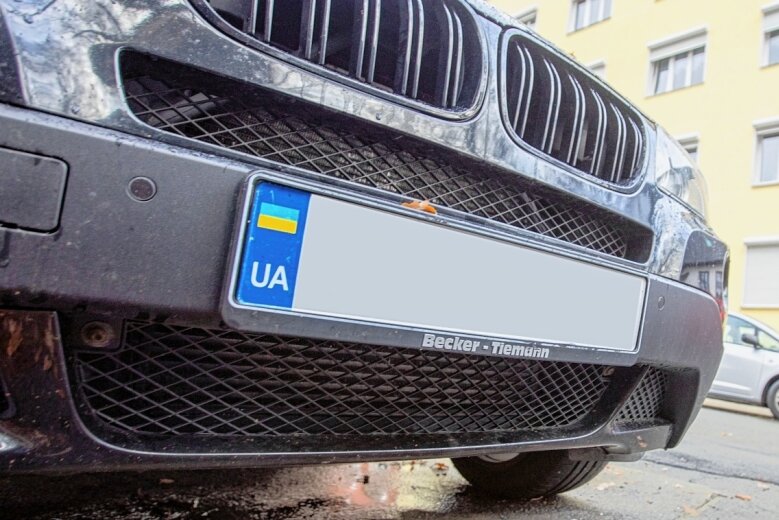 Unfall mit ukrainischem Auto: Was tun? - Ukrainische Autos gehören auch im Vogtland zum Straßenbild, nicht alle haben eine gültige Haftpflichtversicherung. Wer in einen Unfall verwickelt wird, kann dennoch eine Schadensregulierung durchsetzen. 