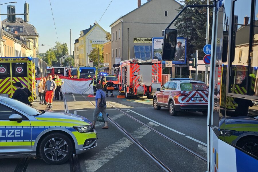 Unfallstatistik fürs Vogtland: Mehr Tote, weniger Verletzte - Am 8. September 2023 starb ein 87-jähriger Mann bei einem Verkehrsunfall auf der B 173 in Plauen - einer von acht Verkehrstoten im Vogtlandkreis im vergangenen Jahr. Gegen den Lkw-Fahrer hat die Staatsanwaltschaft nun Anklage erhoben.