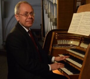 Ungarischer Organist zu Gast - Gergely Fina gastiert am Sonntag in Frauenstein. 