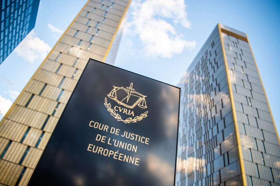 Ungarn für Asylpolitik verurteilt - Ein Urteil des Europäischen Gerichtshofs in Luxemburg kommt Ungarn teuer zu stehen.