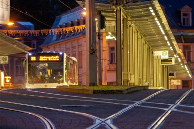 „Ungewöhnlich hoher Krankenstand“: Nachtbusse in Plauen fahren verkürzt - Letzter Anschluss Samstagnacht ab Tunnel: 23.15 Uhr.