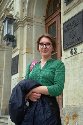 Unkomplizierte Hilfe für Mariia Boiko - Mariia Boiko aus der Ukraine besucht derzeit regelmäßig im Gebäude an der Straße der Nationen den Sprachkurs der TU Chemnitz. Die 17-Jährige will hier Anglistik und Amerikanistik studieren. 