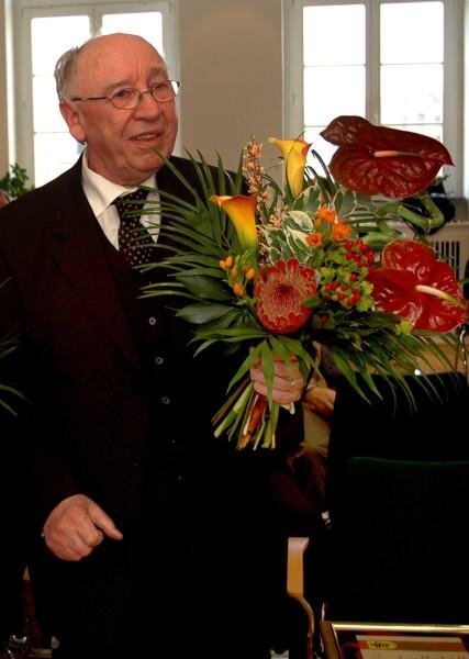 Unternehmer wird Ehrenbürger - Der saarländische Unternehmer Edmund Meiser erhielt am Mittwoch die Ehrenbürgerwürde der Stadt Oelsnitz. 