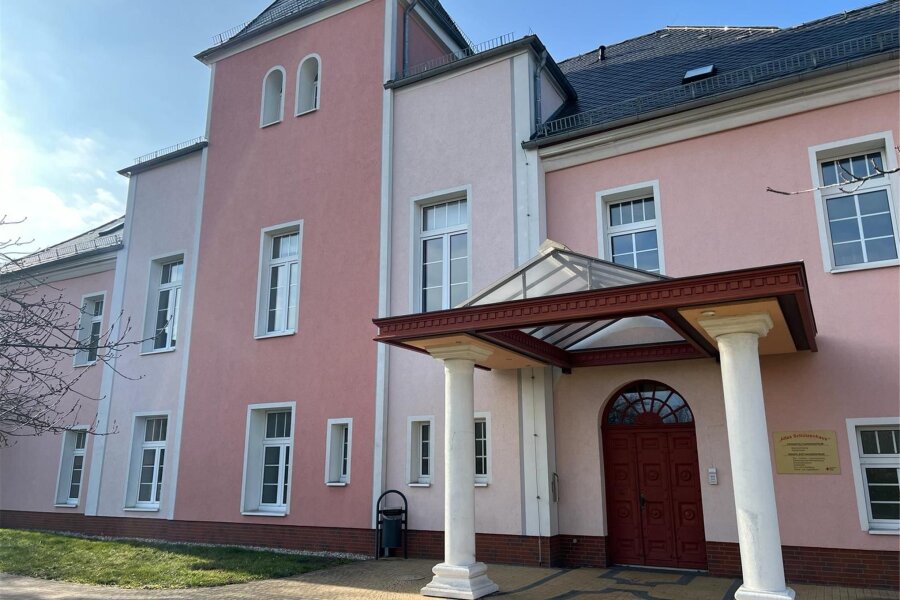 Unterricht an der Freien Oberschule Langenbernsdorf beginnt am 5. August – in Werdau - Im ehemaligen DRK-Schützenhaus beginnt nach den Sommerferien der Betrieb der Freien Schule Langenbernsdorf.