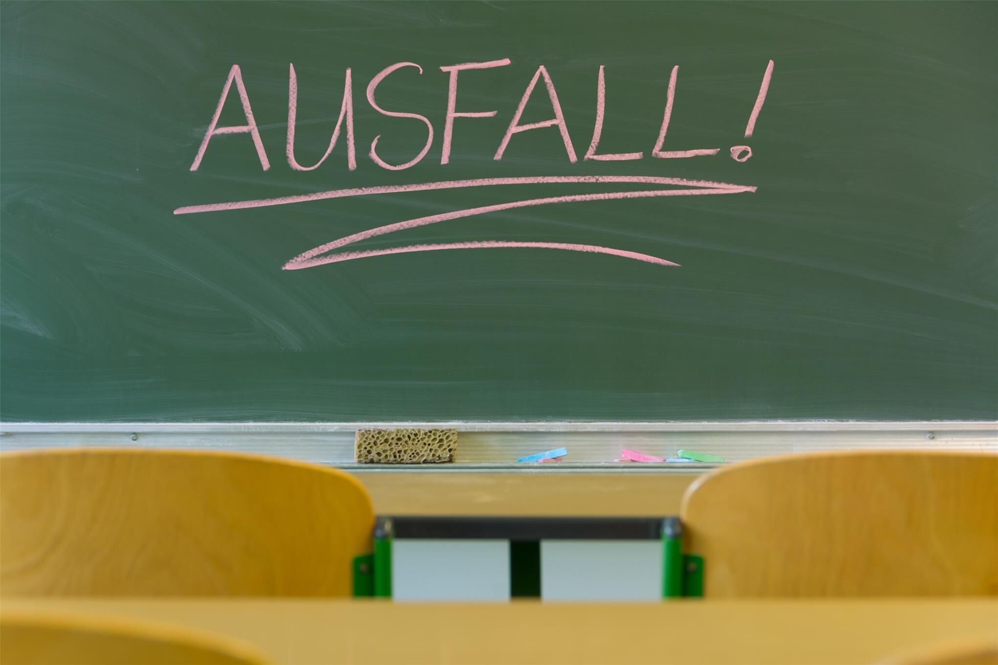 Unterrichtsausfall In Sachsen Soll Sinken Wer Profitiert Wirklich Gew Und Lehrerverband Im Visier - 0umfes0