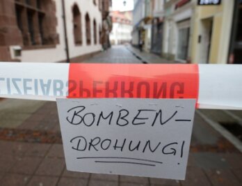 Update: Kein verdächtiger Fund nach Bombendrohung am Glauchauer Gymnasium - 