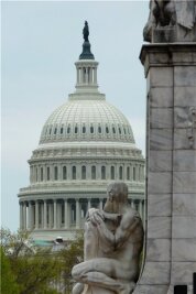 Urlaub in Washington: Mächtig gewaltig - Die mächtige Kuppelhalle des Kapitols überragt das Zentrum von Washington - auch dank seiner Lage auf einem 30Meter hohen Berg. 