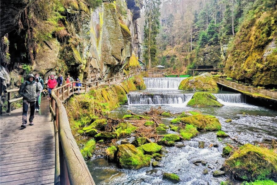 Urlaubsrabatt für die Böhmische Schweiz - Wandern in der Edmundsklamm in Tschechien. 