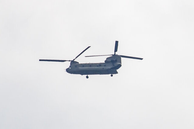 Ein Hubschrauber des Typs Chinook