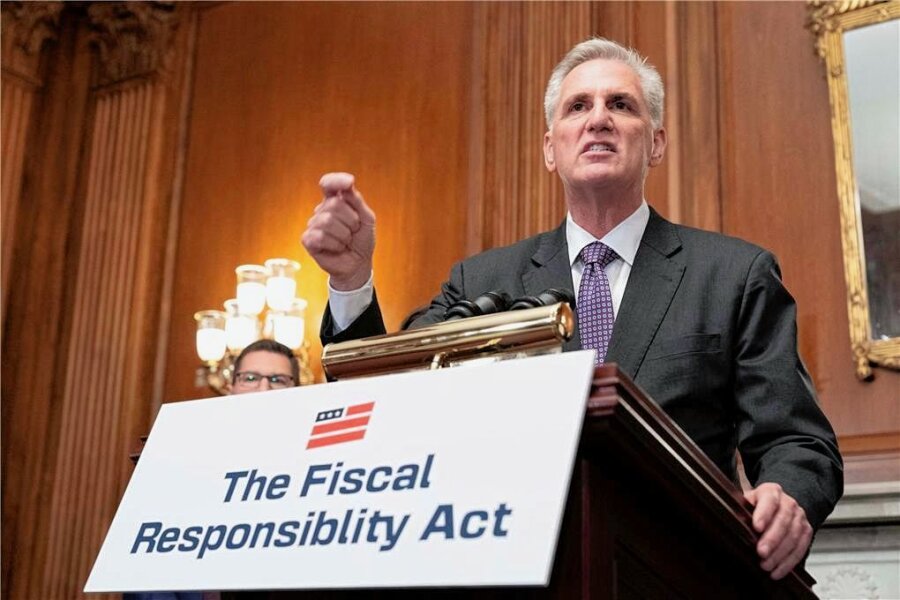 US-Repräsentantenhaus wendet Finanzkollaps ab - Der Sprecher des Repräsentantenhauses, Kevin McCarthy, erläutert den Deal. 