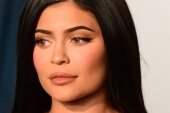 US-Star feiert mit Pyramide aus Seiffen - Die 24-Jährige wurde durch die Reality-Show "Keeping Up with the Kardashians" bekannt. 