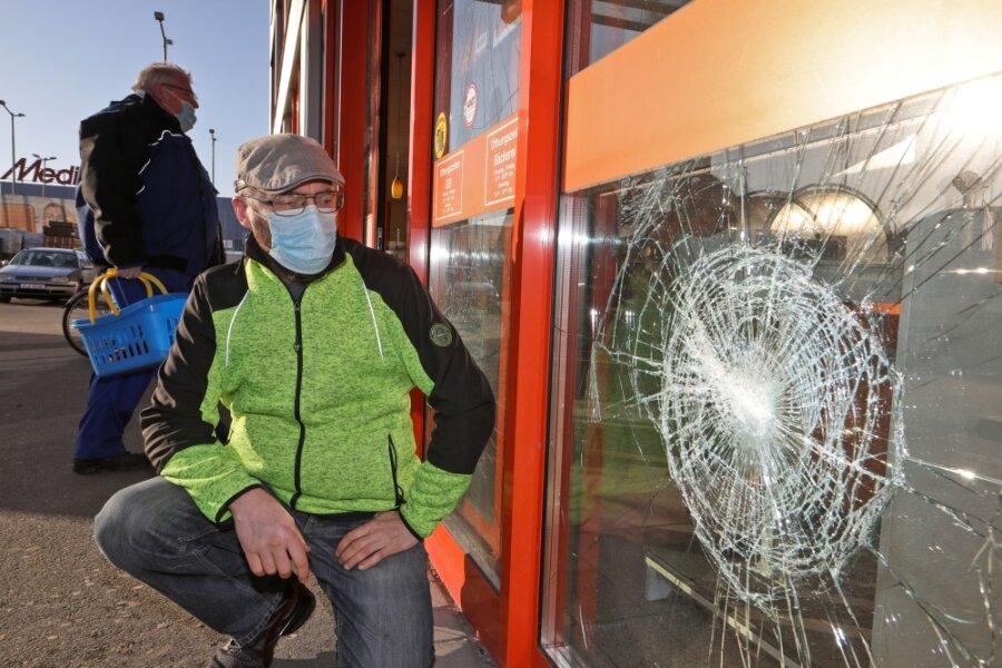 Vandalismus in Meerane: Sechs Geschäfte und Blitzer betroffen
