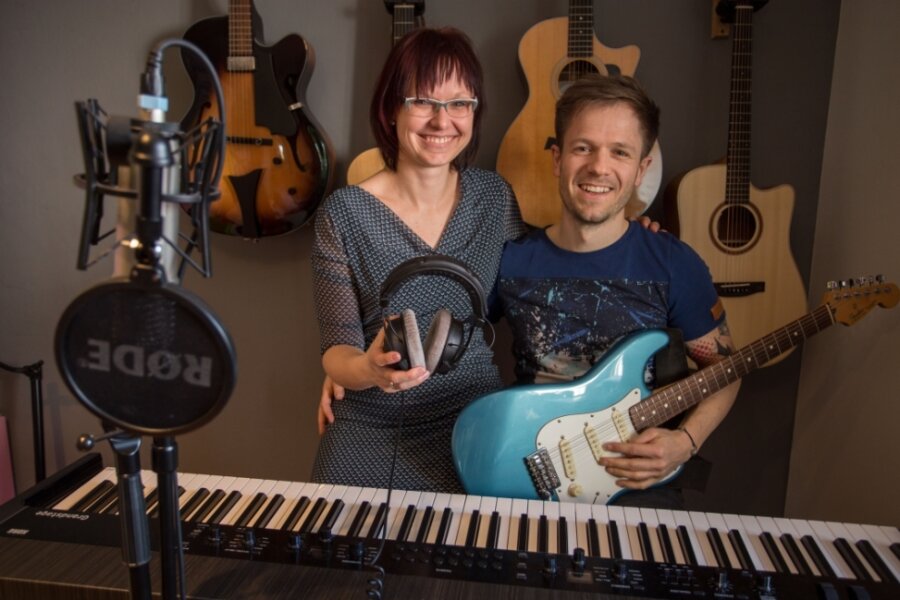 Venusberger stellen erste eigene CD vor - Isabell und Sven Haase bilden das Duo "Zu spät aber entspannt". 