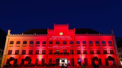 Veranstalter melden Alarmstufe Rot: Der Tag im Landkreis Zwickau - Das Zwickauer Rathaus.
