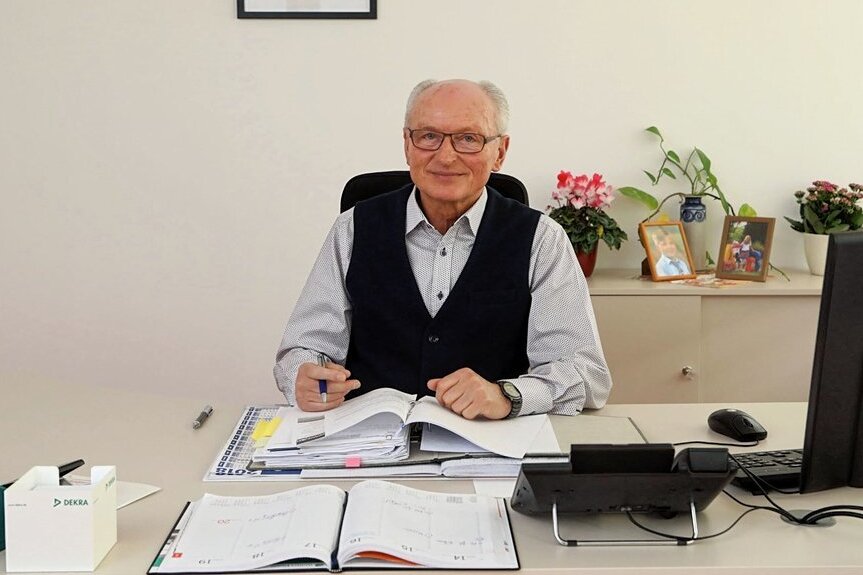 Verdacht der Untreue in Oberwiera: Bürgermeister prüft Forderungen gegen seinen Amtsvorgänger - Bernd Geringswald saß zwischen 2006 und 2019 auf dem Chefsessel.