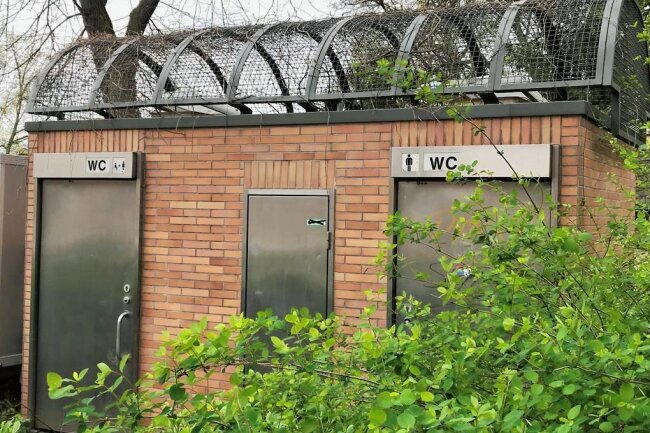 Verdreckte Toiletten: So will die Motorradstadt Zschopau das Problem lösen - Das Problemhaus am Anlagenpark.