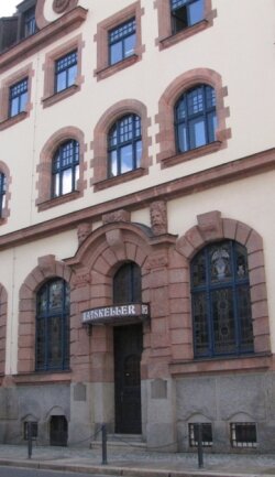 Im Komplex des Geringswalder Rathauses untergebracht, wird der Förderverein Sport und Kultur das einstige Lokal "Ratskeller" nach der Sanierung einer neuen Nutzung zuführen.