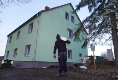Vereinsheim wird wieder zum Begegnungszentrum im Dorf - Das 1955 errichtete Vereinsheim ist in den zurückliegenden Monaten grundhaft saniert worden und präsentiert sich jetzt in einem frischen Grün. 