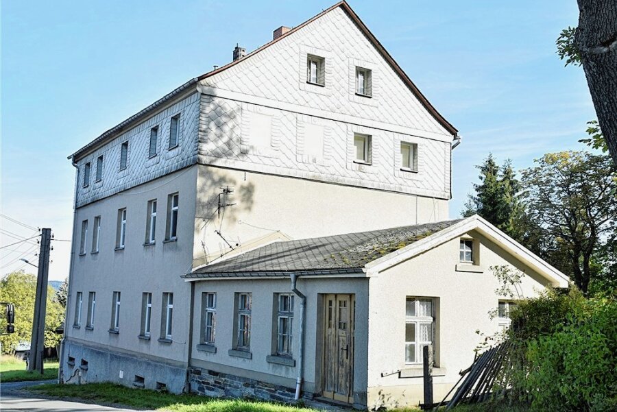 Im Februar 2021 votierte der Verwaltungsausschuss des Stadtrates Markneukirchen einstimmig für den Verkauf des ehemaligen Zollamtes in Wernitzgrün. Jetzt erhielt die meistbietende Interessentin keine Mehrheit.