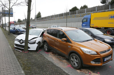 Verkehrsbehinderungen nach Unfall auf der Neefestraße - 