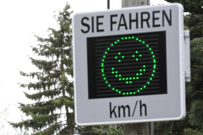 Verkehrszählung in Schönbrunn: Nur wenige deutlich zu schnell - Wenn der Smiley dieses Gesicht zeigt, lag das Tempo des Fahres im erlaubten Bereich.