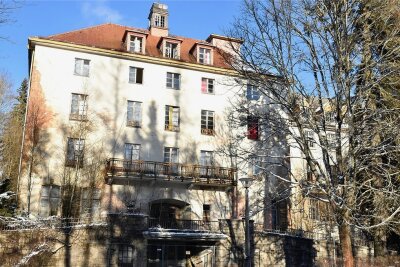 Verlassenes Curie-Haus in Bad Brambach: Der Abriss rückt in Reichweite - 