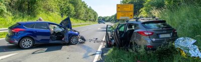 Verletzter lobt Einsatz der Helfer - Der Ford und der Hyundai waren auf dem Autobahnzubringer bei Zwönitz zusammengestoßen. 