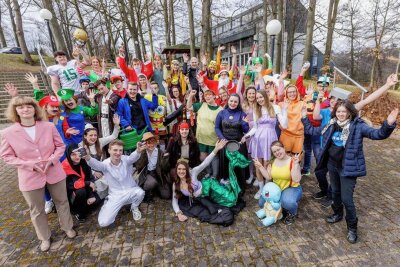 Verrückte Woche am Berufsschulzentrum in Annaberg: Helden geben sich die Ehre - Die Schüler haben sich am Dienstag als "Helden ihrer Kindheit" verkleidet. 