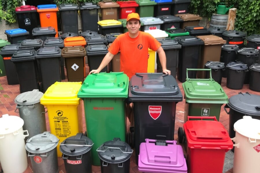 Verrücktes Hobby: Sammler sucht violette Mülltonne - Um die 100 Mülltonnen aus verschiedenen Jahrzehnten und unterschiedlichen Ländern hat Alexander Smoljanovic innerhalb von 15 Jahren gesammelt. 