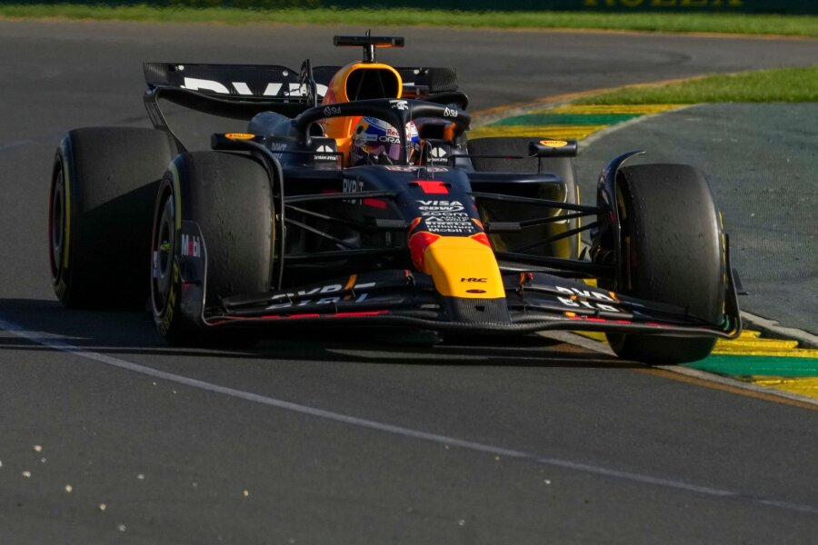 Verstappen auch in Australien spitze: "Bisschen unerwartet" - Am dritten Grand-Prix-Wochenende des Formel-1-Jahres sichert sich Max Verstappen zum dritten Mal Startplatz eins.