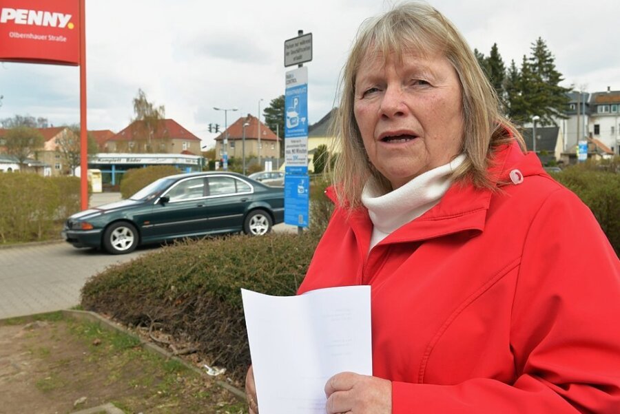 Angelika Köhler hat die Strafe abgewehrt, die sie zahlen sollte, weil ihr Auto angeblich zu lange auf dem Parkplatz am Penny-Markt - hier die Einfahrt von der Maxim Gorki Straße - gestanden haben soll. 