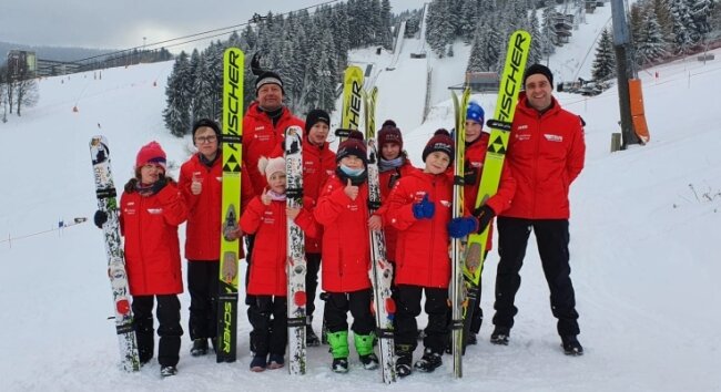 Zufriedene Gesichter gab es am Wochenende in Oberwiesenthal bei den Sportlern und Betreuern der WSG Rodewisch. 