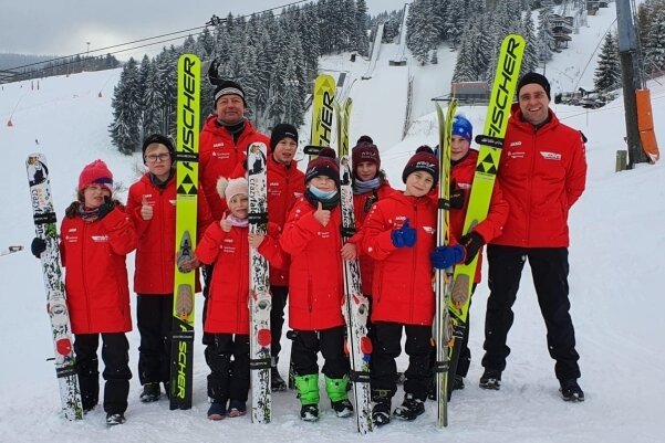 Zufriedene Gesichter gab es am Wochenende in Oberwiesenthal bei den Sportlern und Betreuern der WSG Rodewisch. 
