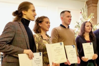 Vier Alumni der Westsächsischen Hochschule Zwickau sind ausgezeichnet worden - Vier WHZ-Alumni sind für ihre hervorragenden Abschlussarbeiten gewürdigt worden. 