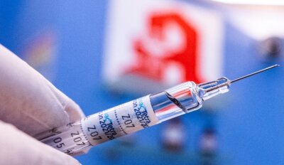 Vier Apotheken könnten in Freiberg impfen - Apotheken übernehmen in der Coronapandemie immer mehr Aufgaben. Nach dem Ausstellen von Impfzertifikaten und Testangeboten können sie nun auch impfen. 