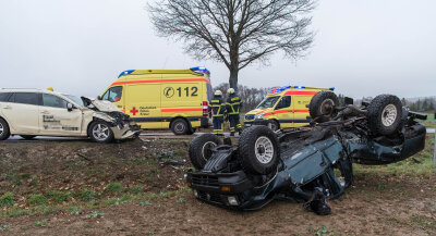 Vier Schwerverletzte bei Unfall nahe Rochlitz - 