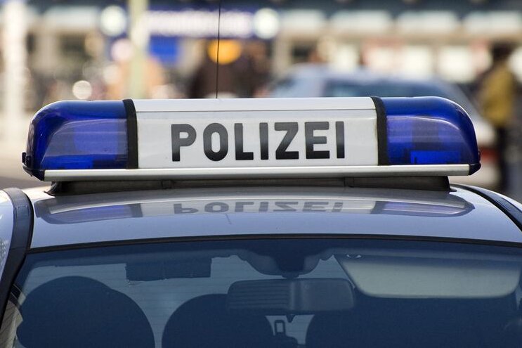 Vier Unbekannte überfallen 34-Jährigen in Zwickau - 