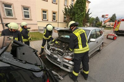 Vier Verletzte bei Auffahrunfall in Flöha - 
